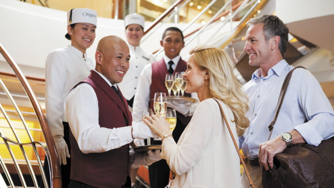 Champagne Welcome c RSSC