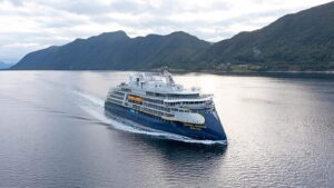 National Geografic Resolution c Lindblad Expeditions