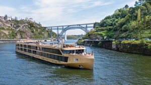 AmaSintra c AmaWaterways