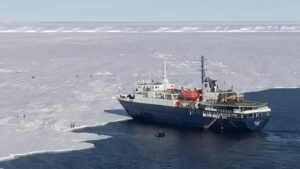 Ortelius im Eis c Oceanwide Expeditions