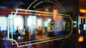 Gatsbys Bar auf MS Europa c Hapag Lloyd Cruises