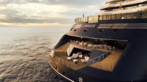Luminara c Ritz Carlton Yacht Collection 2
