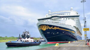 Disney Adventure im Panamakanal c Panama Canal Authority