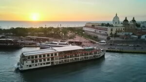 AmaMelodia in Barranquilla in Kolumbien c AmaWaterways