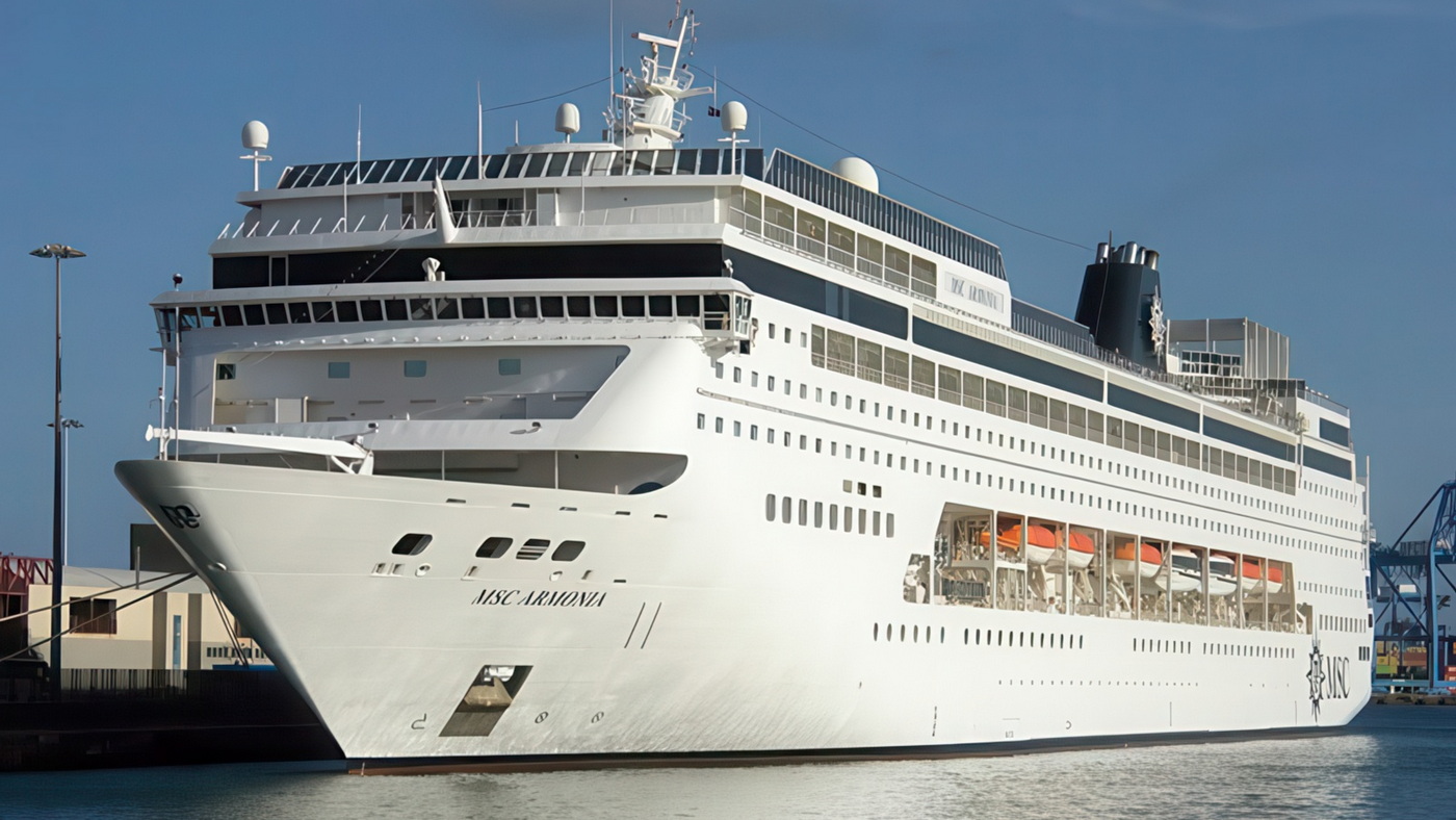 MSC Armonia c MSC Cruises