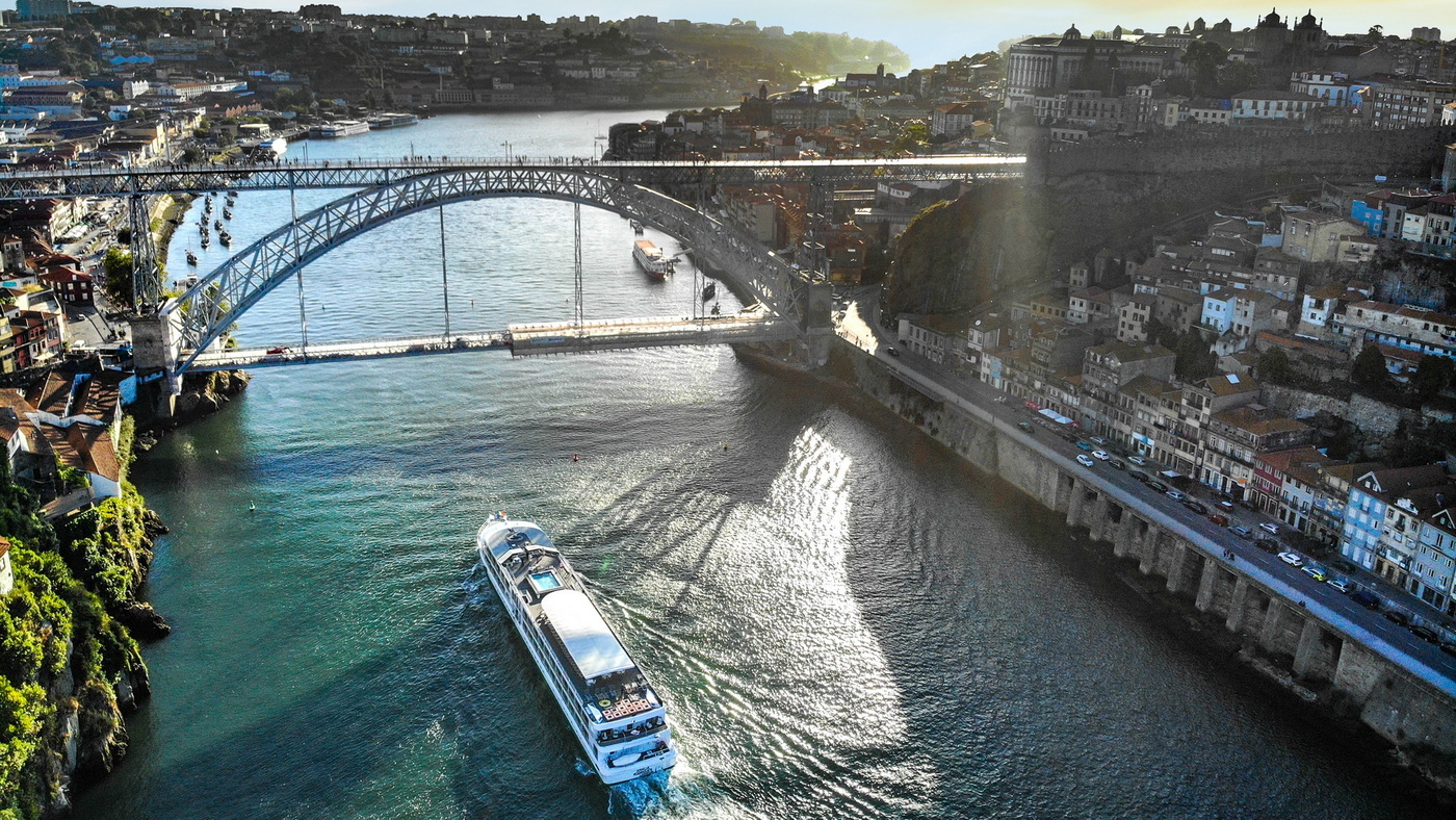 Die MS Amalia Rodrigues auf dem Douro c Sergio Albino