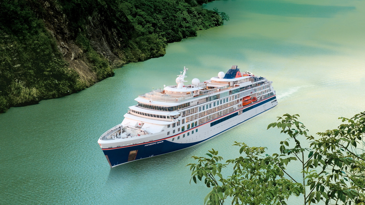 Hapag-Lloyd Cruises: Saison 2029 zwischen Klassikern und Premieren 11 Hanseatic inspiration im Panamakanal c Hapag Lloyd Cruises