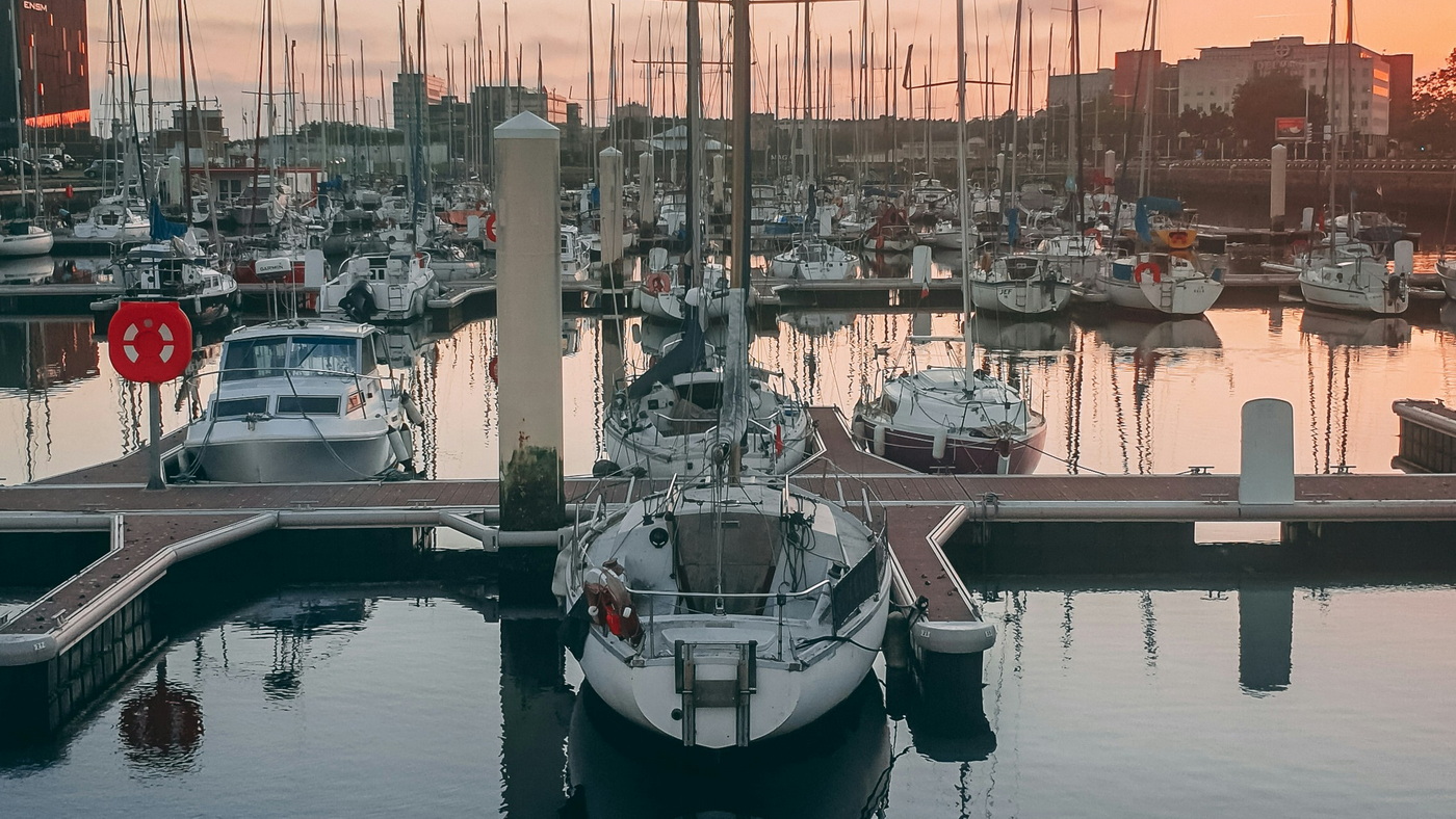 AIDAperla reißt sich in Le Havre los und prallt gegen Kaimauer 6 Le Havre c Emile via Unsplash