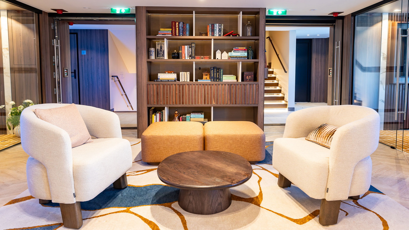 Transcend Cruises: MS Connect macht Europas Flüsse zur Eventlocation 11 MS Connect Bibliothek c Michiel Ton 2