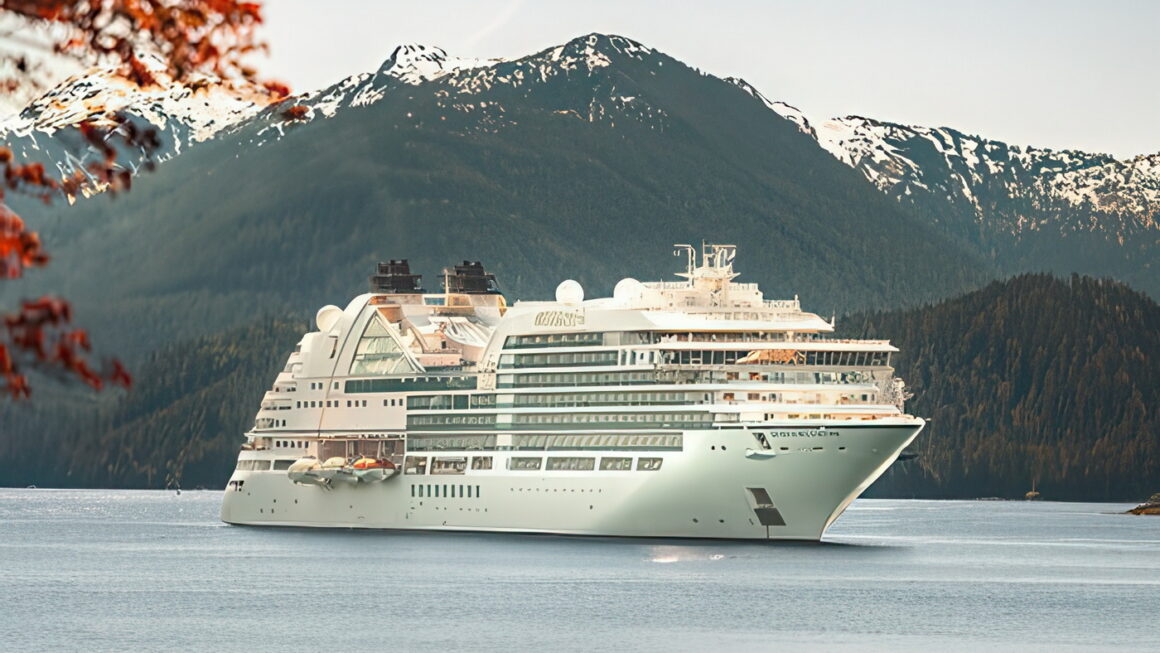 Seabourn Encore in Alaska c Seabourn