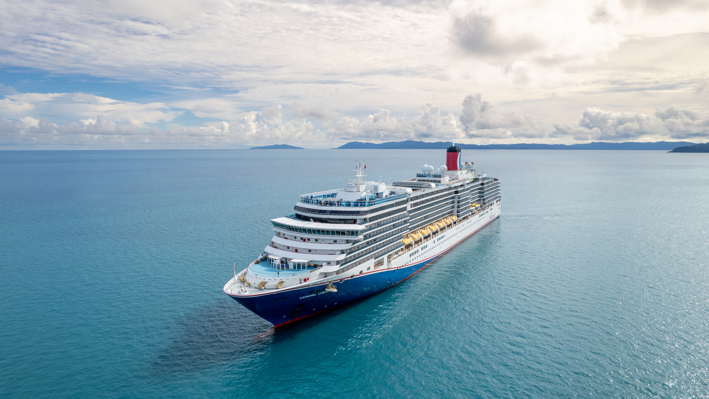 Carnival Luminosa vor Airlie Beach c Carnival Cruise Line