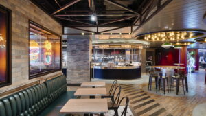MSC World Asia Pizza and Burger c MSC Cruises